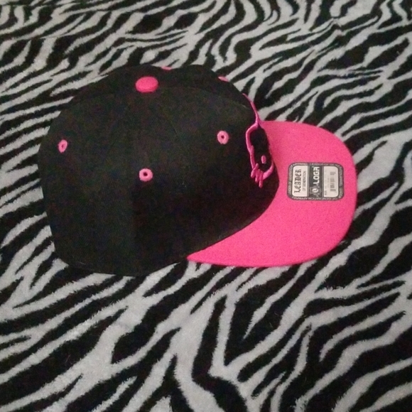 Hello Kitty hat - Picture 2 of 2